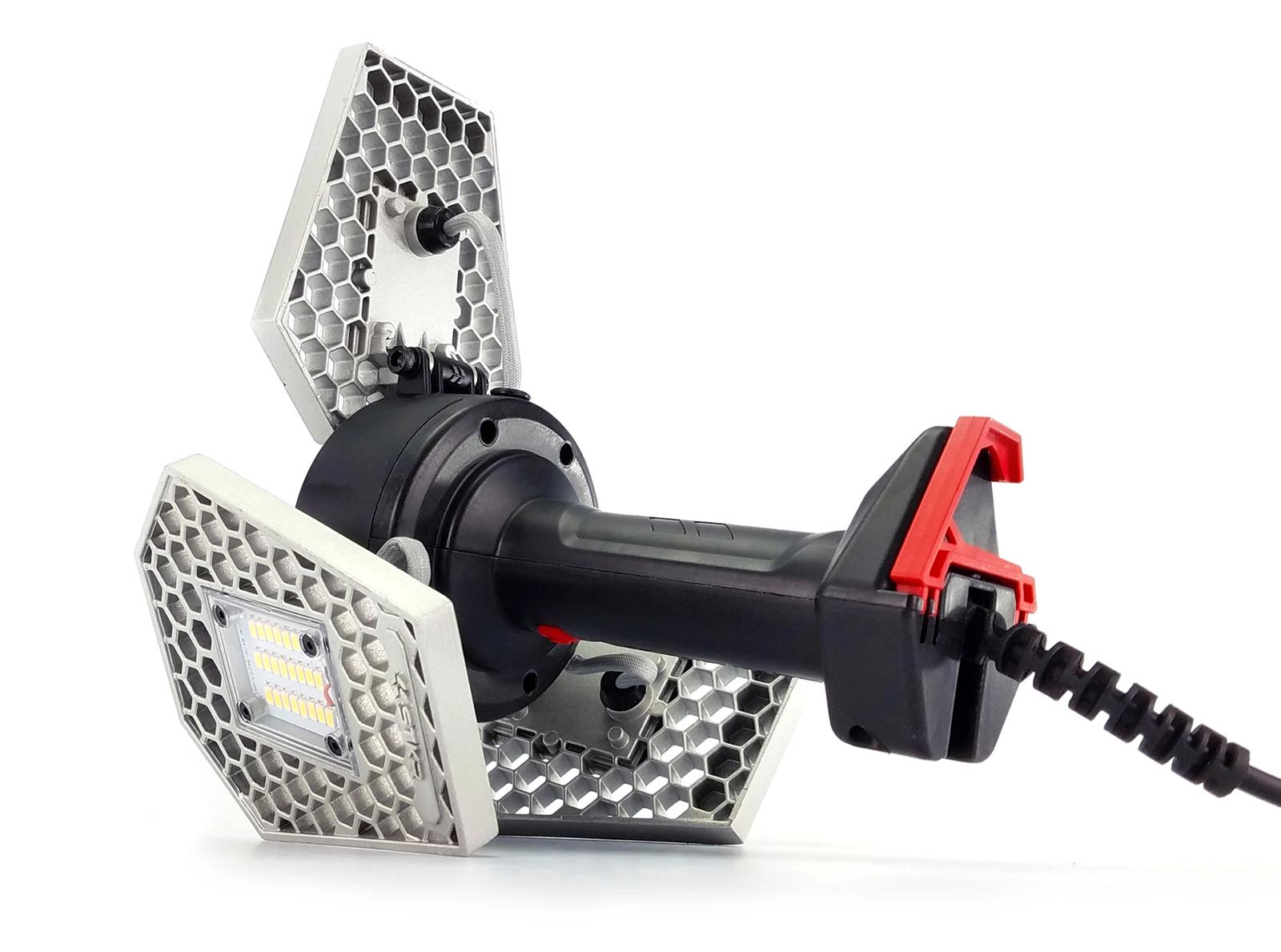 STKR TRiLIGHT Shop Light