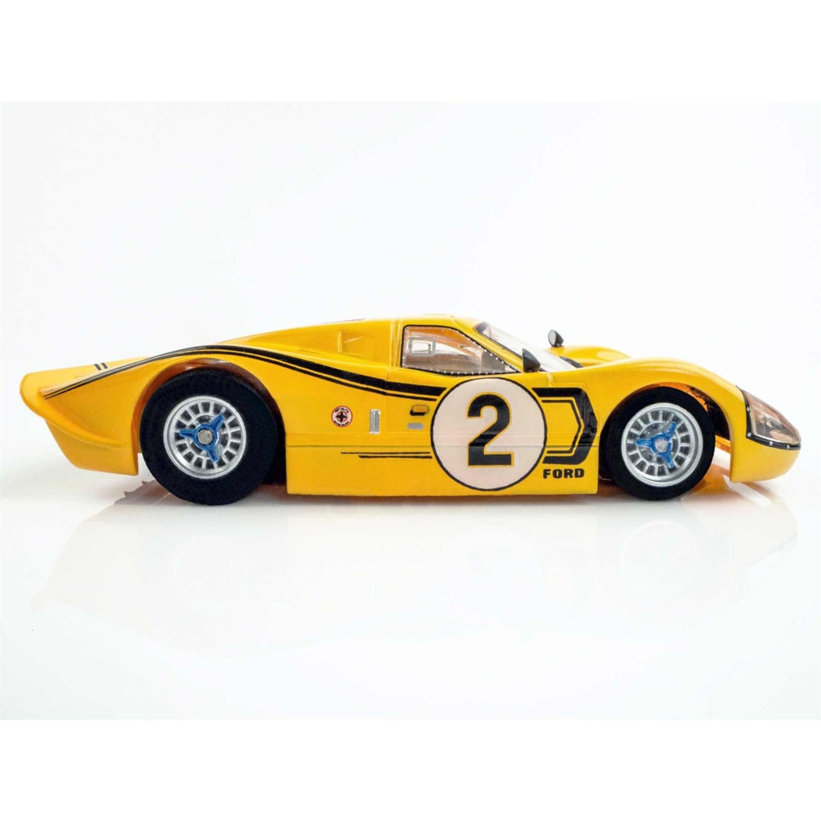 AFX Racing 1967 Ford GT40 MKIV #2 Le Mans Yellow Mega G+ Slot Cars 22014